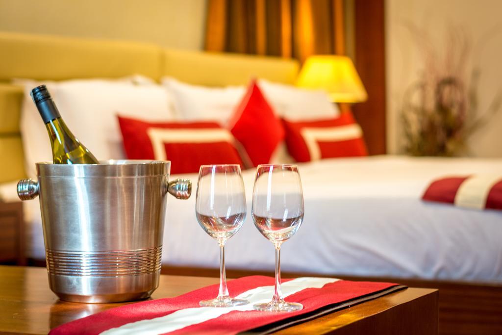 Octave Suites - Residency Rd Bangalore Luaran gambar