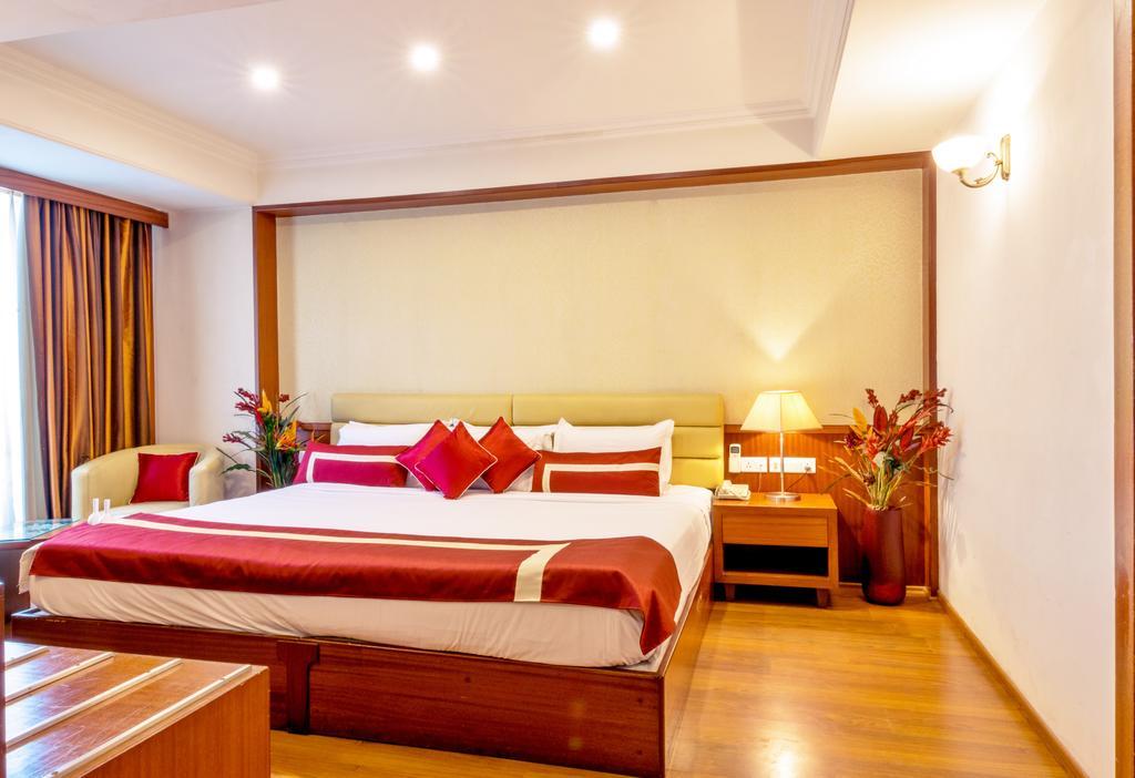 Octave Suites - Residency Rd Bangalore Luaran gambar